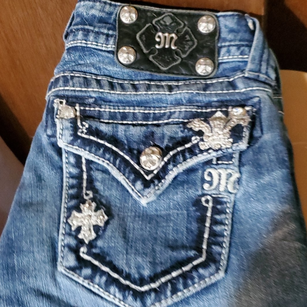 Size 25 Miss me capris